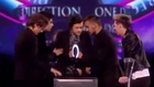 Harry Styles nearly MISSES One Direction BRIT Award!