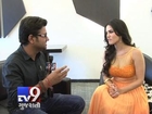 Seductive Sunny Leone's conversation with Tv9 Gujarati